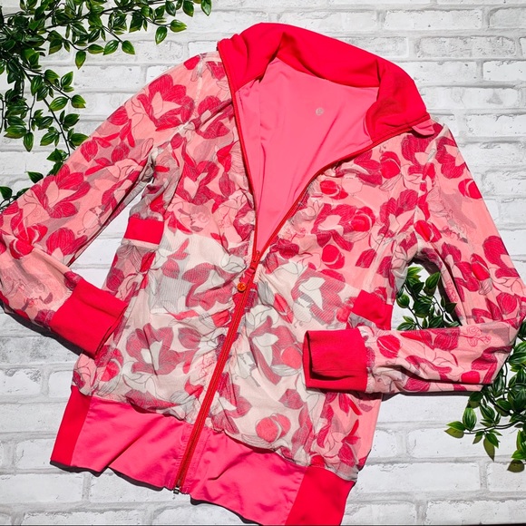 lululemon athletica Tops - 🐘SALE🐘 Lululemon reversible jacket